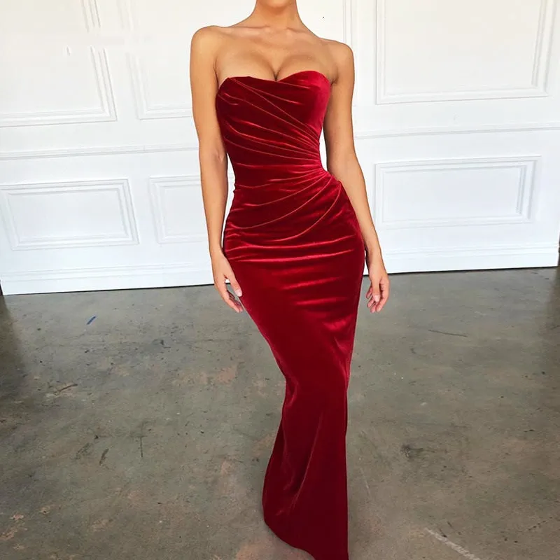 Women's Summer Velvet Backless Off-Shoulder Long Dress